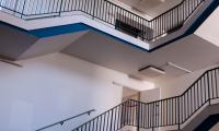 SLAZ, trap in centrale hal van voorheen de zusterflat